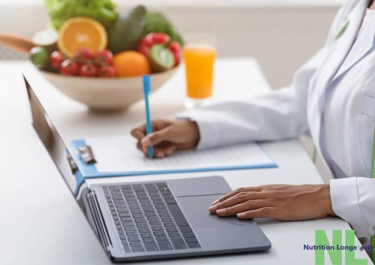 What Does A Clinical Nutritionist Do.