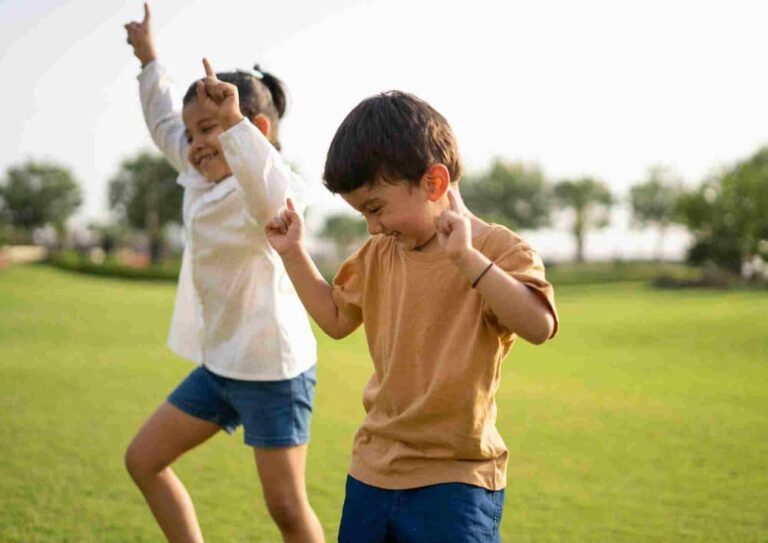 Jake Biggs is a Sydney-based children’s nutritionist who specialises in personalised nutrition plans tailored to support growth, energy, and overall wellbeing in kids.