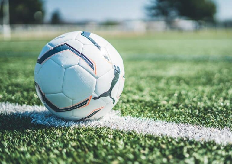 Jake Biggs, football nutritionist in Sydney, delivers personalised, performance-focused nutrition strategies to boost energy, improve recovery, and optimise on-field performance.