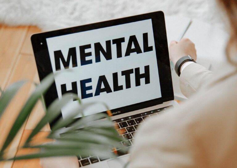 Jake Biggs, a Sydney-based mental health nutritionist, provides personalised, evidence-based nutrition strategies to support emotional wellbeing, optimise brain function, and enhance mood, energy, and overall mental resilience.