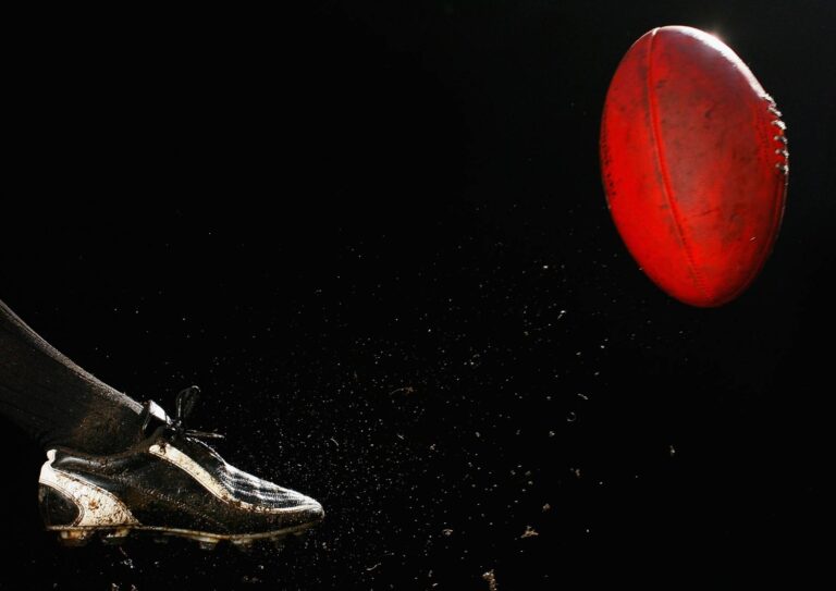 Jake Biggs is a leading Sydney-based AFLW sports nutritionist, delivering personalised, evidence-based nutrition plans to optimise endurance, accelerate recovery, and elevate game-day performance across every quarter, sprint, and tackle.