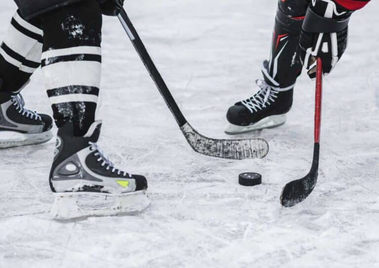 Jake Biggs is a leading Sydney-based ice hockey nutritionist, delivering personalised, evidence-based nutrition plans to optimise endurance, accelerate recovery, and elevate game-day performance across every shift, sprint, and collision.