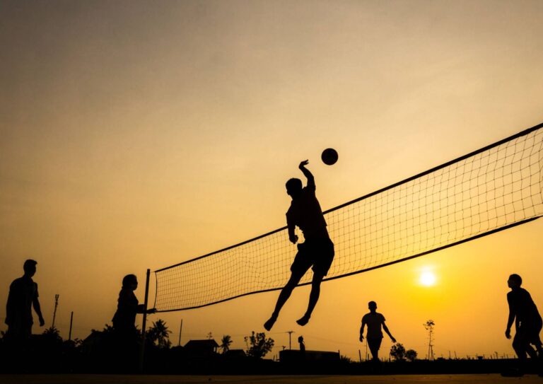 Jake Biggs is a leading Sydney-based volleyball nutritionist, delivering personalised, evidence-based nutrition plans to optimise explosive power, enhance agility, and accelerate recovery—across every serve, spike, dive, and rally.